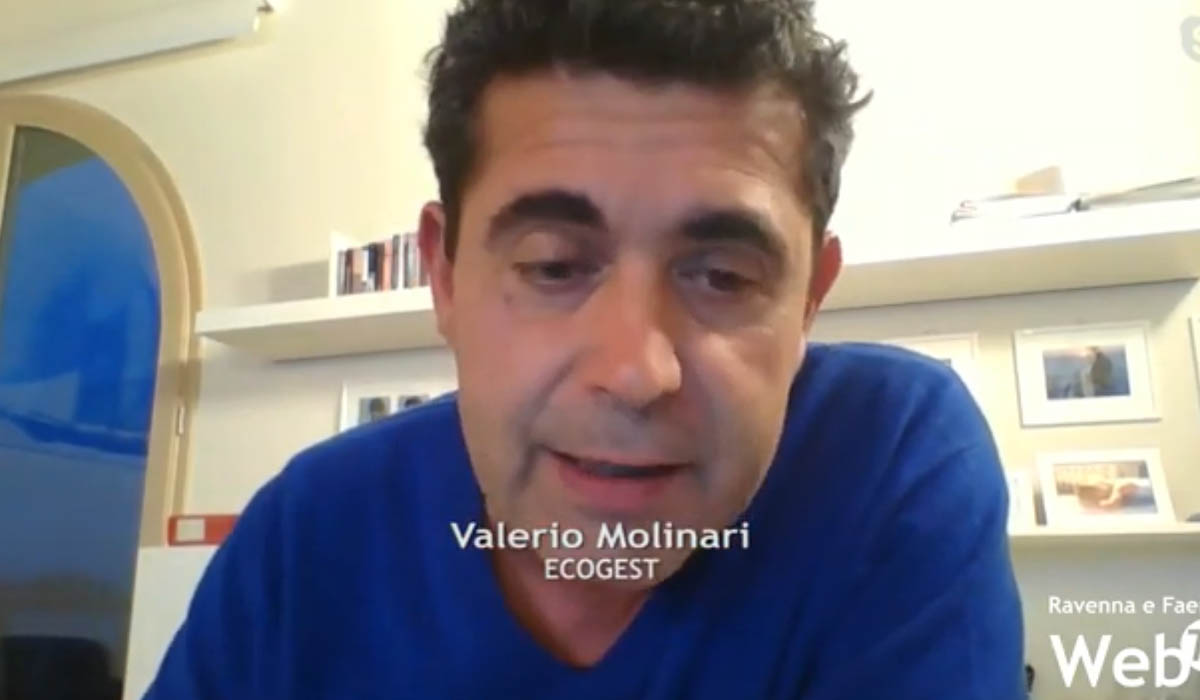 Ravenna Web Tv intervista Valerio Molinari in merito alla donazione di tablet ai figli degli operai che ne sono sprovvisti e le altre future iniziative