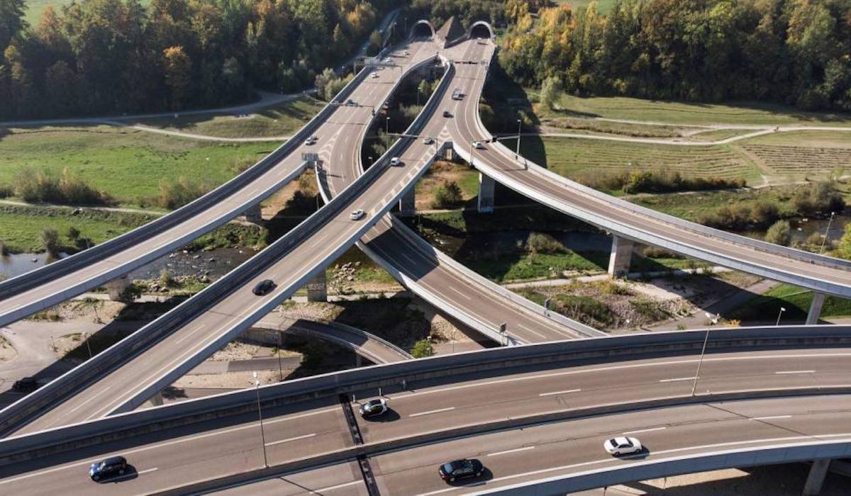 Più autostrade a 6 corsie nel futuro della Svizzera